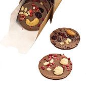 Шоколадные конфеты Mendiants, молочный шоколад - фото