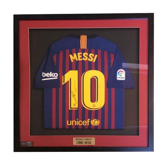 Футболка ФК «Барселона» с автографом Лионеля Месси - подробное фото